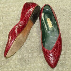 Gucci Women's 10 / 40.5 Red Patterned Leather Almond Toe Flats